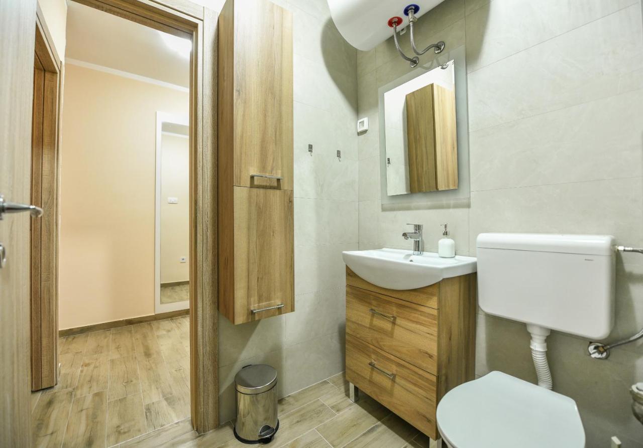 Apartman Centar 2 Podgoriţa Exterior foto