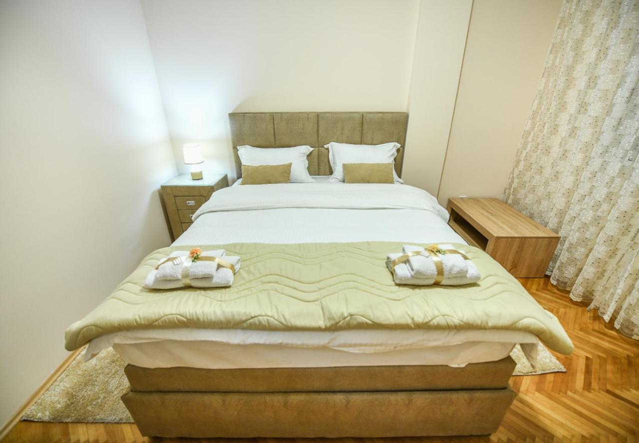 Apartman Centar 2 Podgoriţa Exterior foto
