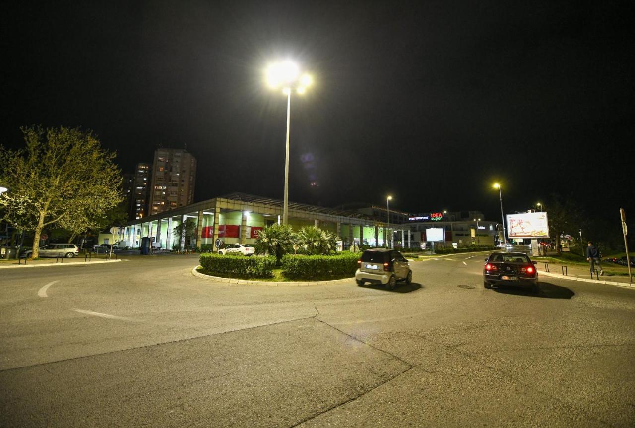 Apartman Centar 2 Podgoriţa Exterior foto