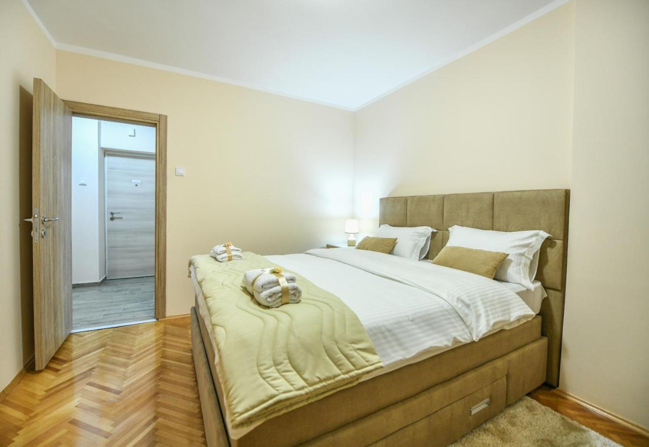 Apartman Centar 2 Podgoriţa Exterior foto